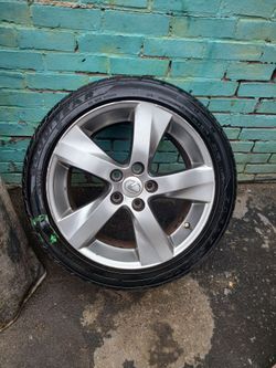 One single Used 18 inch factory Lexus rim