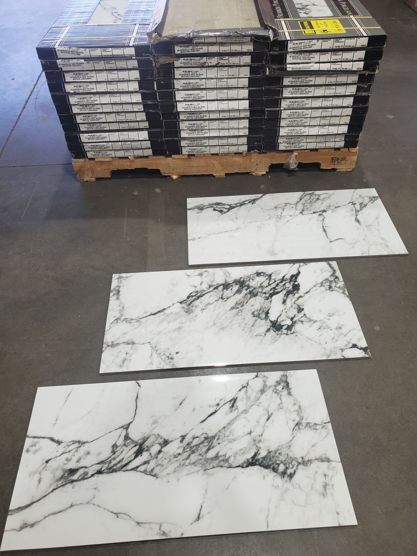 Tile Porcelain 460 square feet new