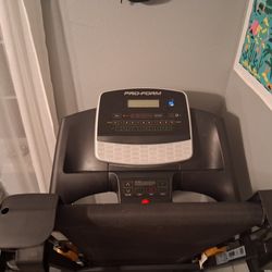 Pro Form airstride adjustable treadmill