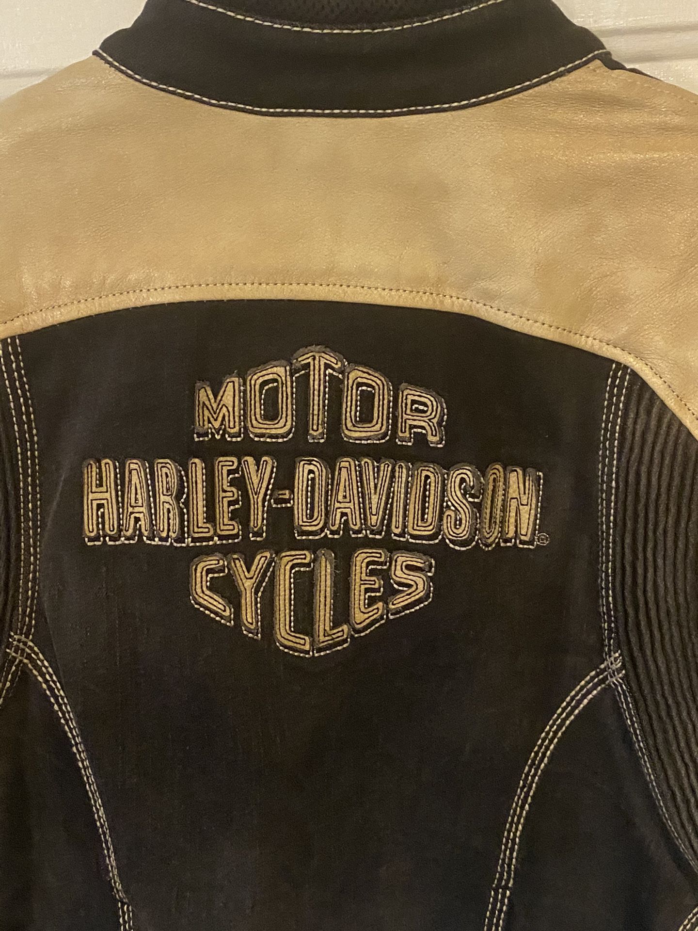 Ladies Harley Davidson Leather Coat Sz. XL $260.00