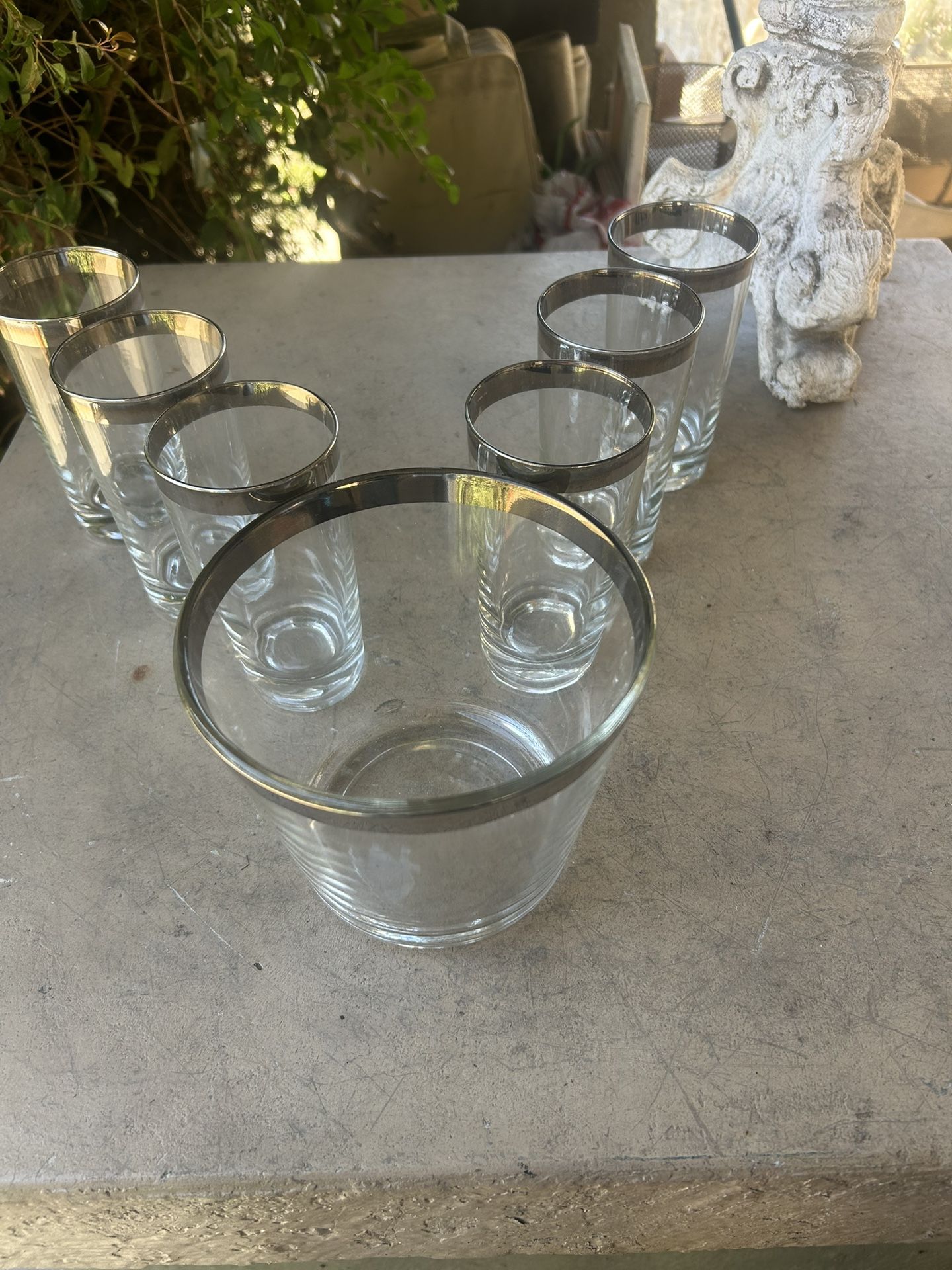 I’ll take my vintage straight up; MCM Dorothy Thorpe Madmen Style 7 Psc Silver Banded Barware Set: