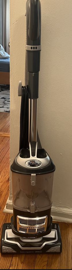 Black shark professional navigator lift away vacuum