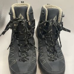 Vasque Woman Snow boots Size 9.5