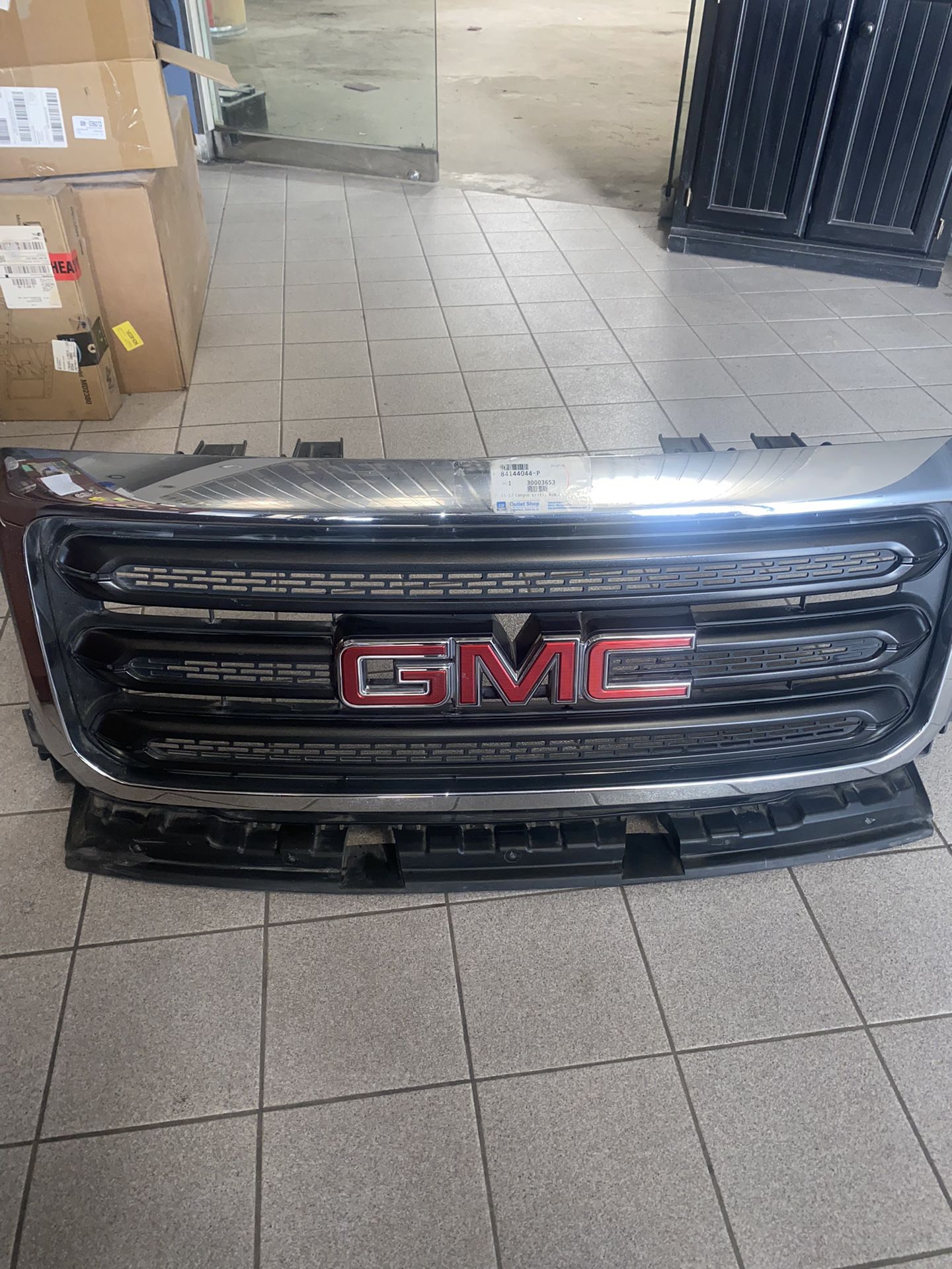 GMC CANYON GRILLE