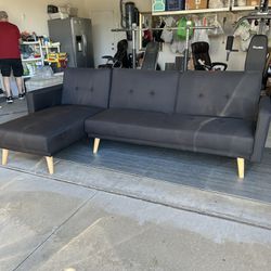 Like New Black Futon Couch/Bed