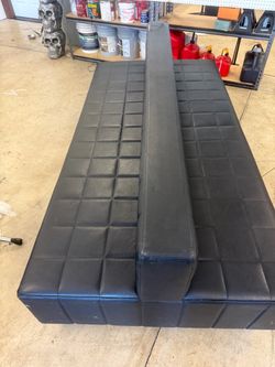 Leather Cube Couch – Double-Sided Seating