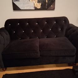 Beautiful SOFA BLACK LIGHT NEW