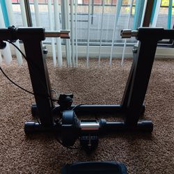 Stationary Bicycle Trainer w/Riser
