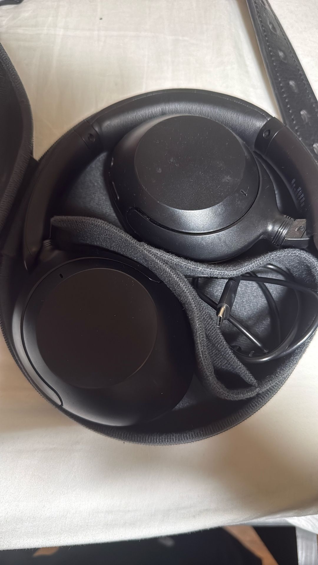 Sony Headphones WH-XB910n