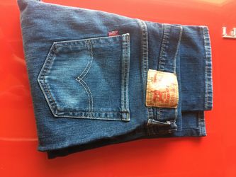Levi 505 blue jeans w:34 and L:34. Excellent condition