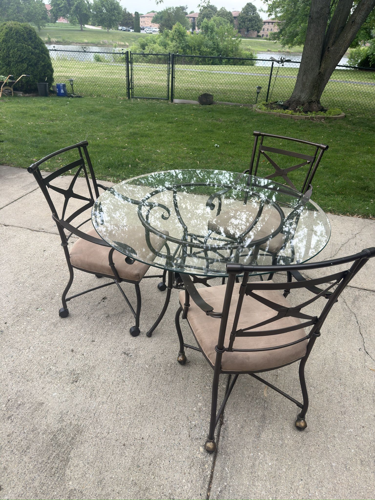 TABLE AND 3 CHAIRS for Sale