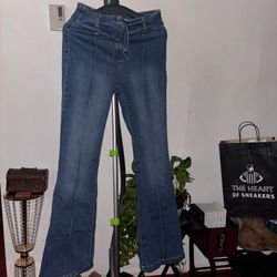 Sincerely Jules Blue Denim Bootcut Jeans 	•	Size: 3/26 	•	Material: 70% Cotton, 22% Polyester, 6% Rayon, 2% Spandex 	•	Color: Medium Blue Wash 	•	Styl