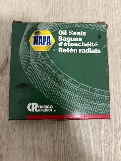 NAPA 28426 Oil Seal Chicago Rawhide CR SKF New Old Stock NOS Made in USA