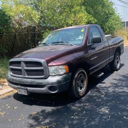 2004 Dodge Truck 