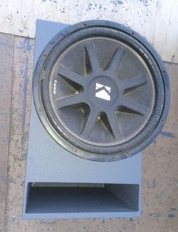 Kicker 15 in ported enclosure