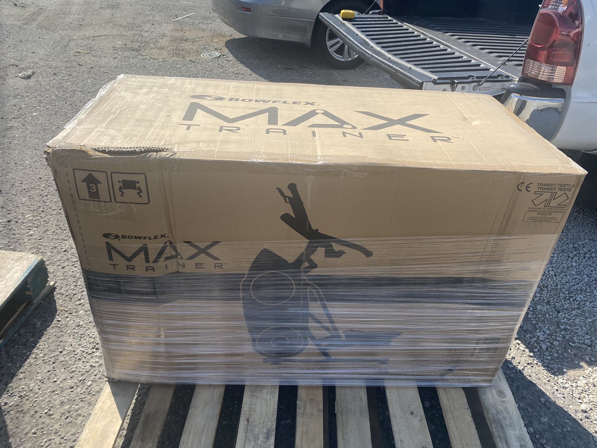 Bowflex Max Trainer M8 New in Box ($700 OFF RETAIL!)