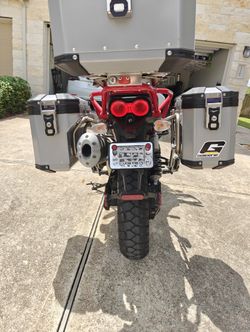 2023 Moto Guzzi V85TT Adventure