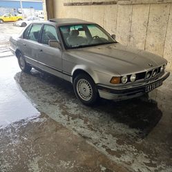 1990 BMW 735i