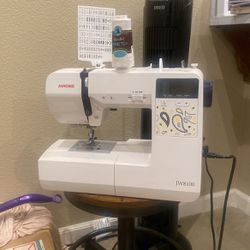 Janome JW8100 Sewing Machine With Fabric And Accessories 