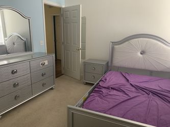 Full Size Bed Frame, Dresser and Nightstand
