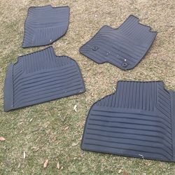 Chevy Silverado Rubber Floor Mats ( Crew Cab)