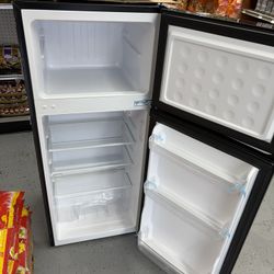 Nuevo Aire Acondicionado 130   Refrigerador 200