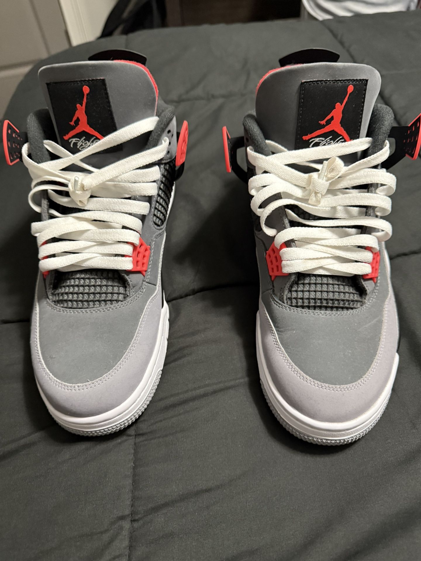 Jordan 4s Like New