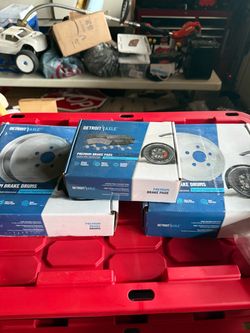 2005 Honda civic ex rear drum brakes set.