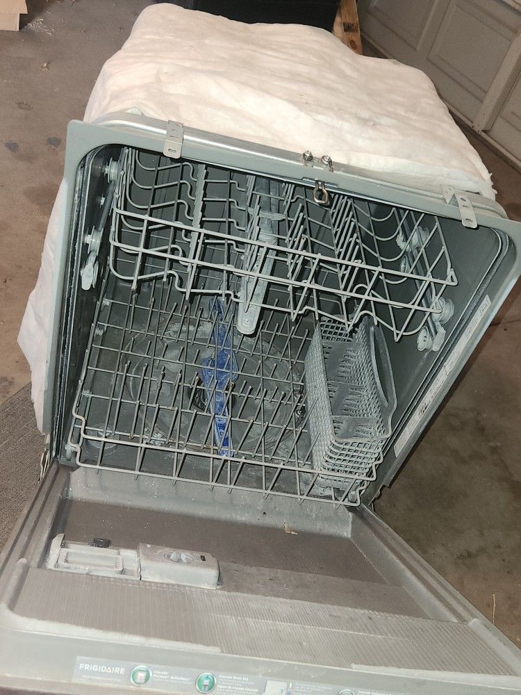 Frigidaire Dishwasher