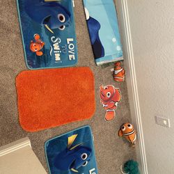 Finding Nemo Shower Curtain And rugs 