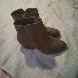 Verona Ankle Boot Size 6 1/2 Inner Zipper