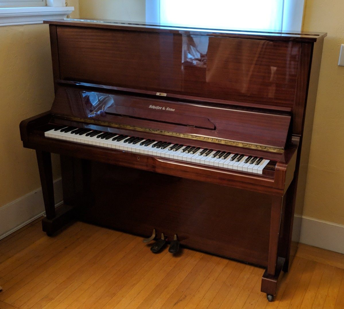 Schafer & Sons Upright Piano 52" VS-53