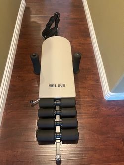 Inline back stretch bench