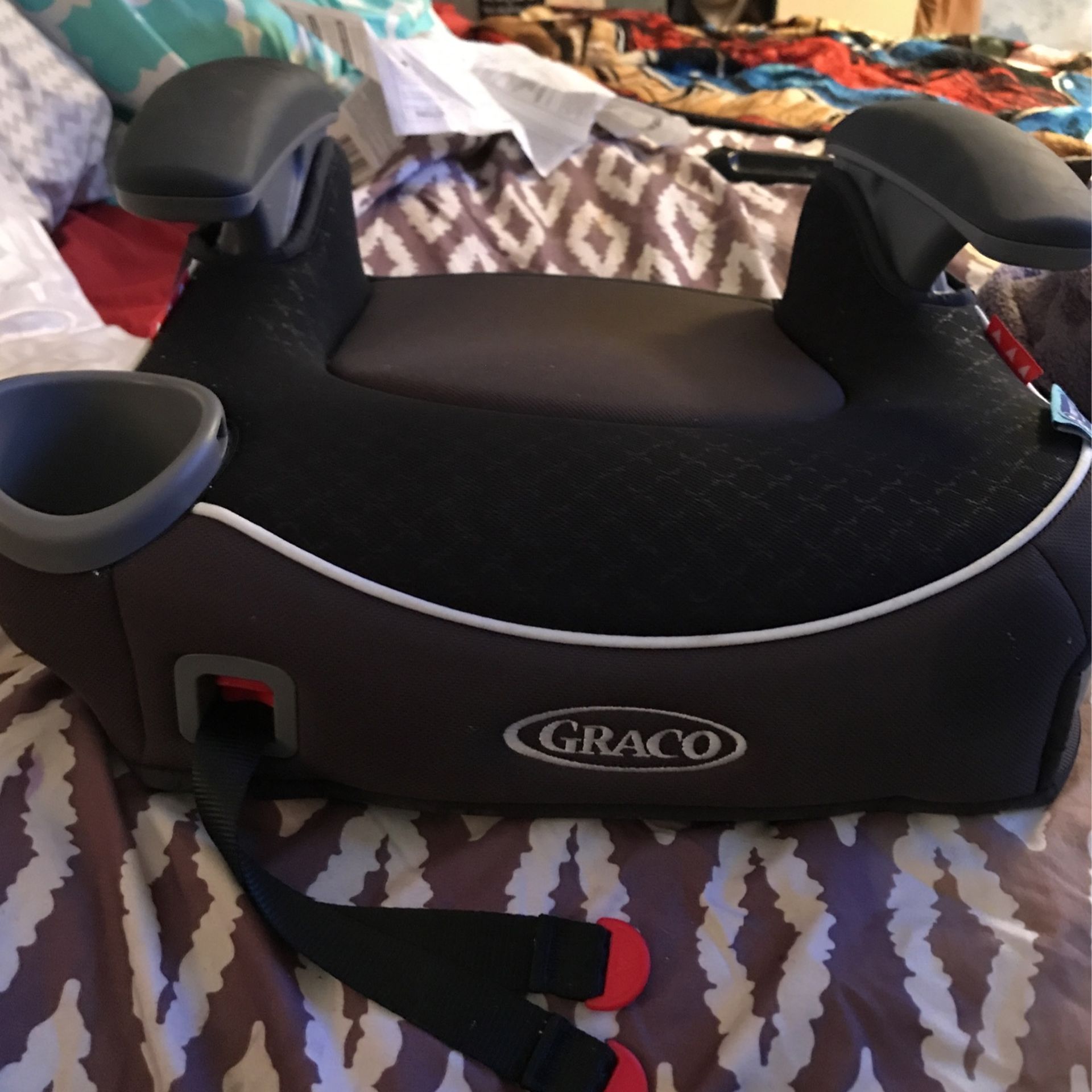 GRACO BOOSTER CAR SEAT