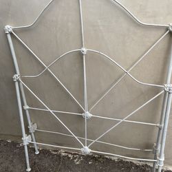 Vintage twin Wrought iron Bed 