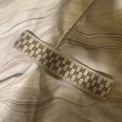 Gucci Headband Black & White Brand New Don’t Wear Because I Got Long Hair Got It For A Christmas Gift For 400$ Asking 200$ Lower Offers Accepted 