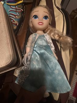 Frozen Doll Whit Matching Lil Girl Dress 10$