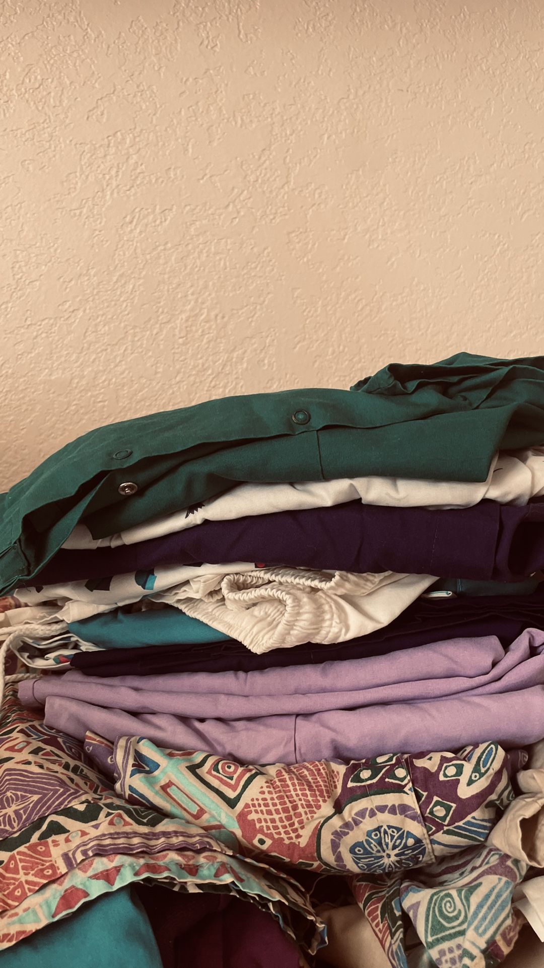 $1 Each All Scrubs Tops/bottoms Med And Large