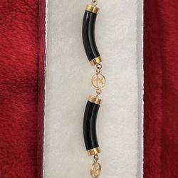 LIKE NEW Gorgeous 14K Yellow Gold Genuine Black Onix Stones (good Luck Chinese words) 7/8” Bracelet 