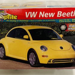 Revell Snaptite VW New Beetle #85-1910 1/24 Sealed Box NOS 1999