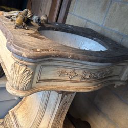 Antique Style Sink Needs Work