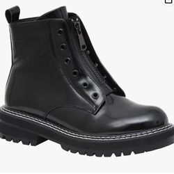 Woman’s Boot Sizes 7 & 8 NEW!!!!