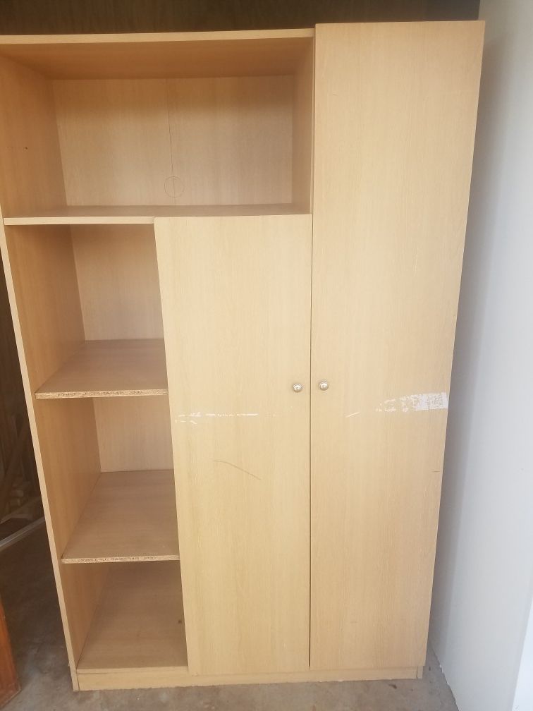 Storage cabinet