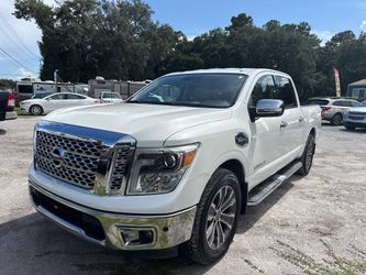 2017 Nissan Titan