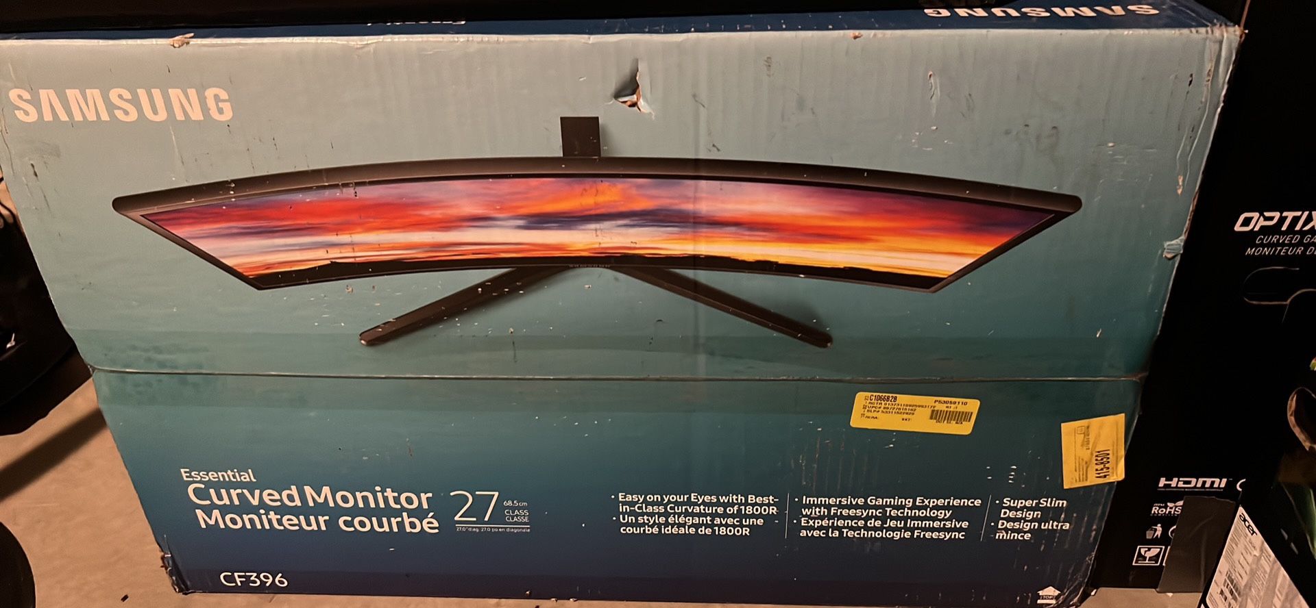 Samsung Essential Curve Monitors 27”