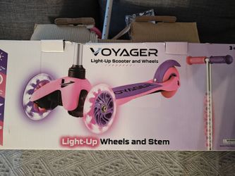 Voyager Light-Up Kids Scooter Pink Purple