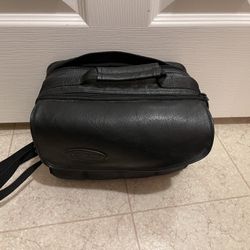 CASELOGIC PORTABLE TABLET or DVD PLAYER CASE