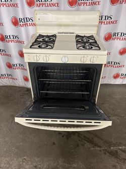 Gas Stove with 4 burners - Scratch and dent