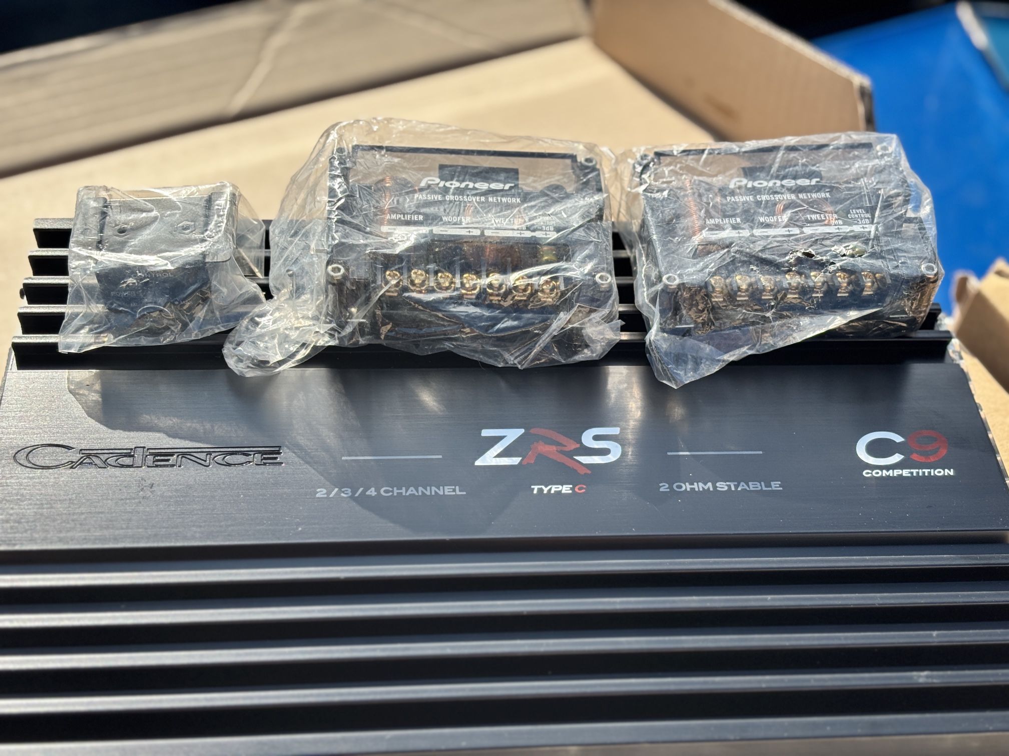 Amp With 2 Mid Bass Subwoofers