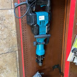 Makita Jack Hammer 